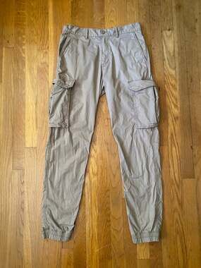H&M Men's Khaki Cargo Pants – Size 28